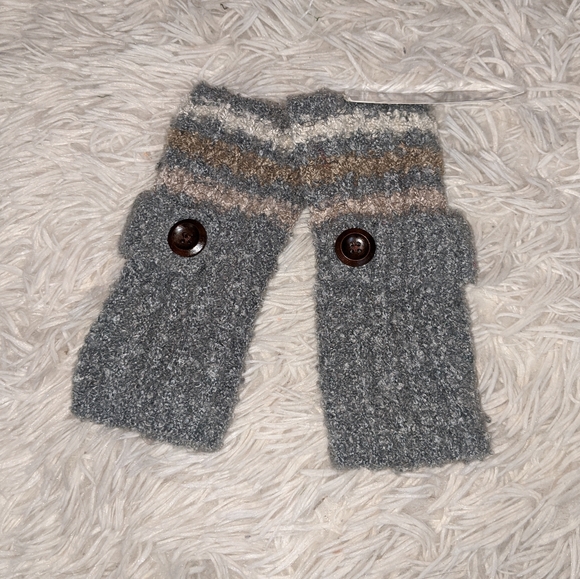 NWT Cozy Comfort Wrist Warmers - Picture 1 of 2